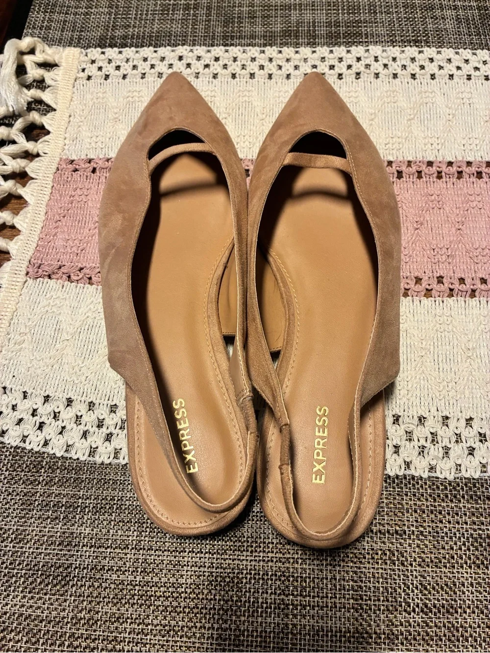 New Express Women's tan Pointed Toe Slingback Flats size 10